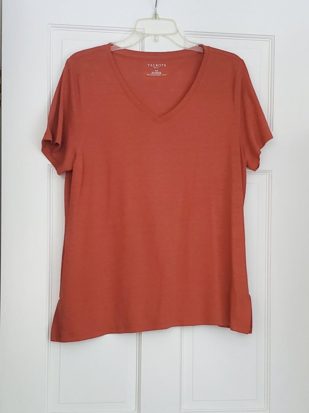 Talbot's petite Linen Blend V Neck Short Sleeve Tee with Split Hem on both sides